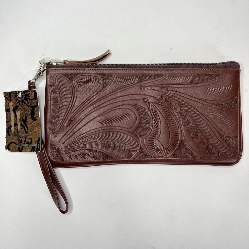 NEW Leaders in Leather Chestnut Brown Tooled Leather Zippered Clutch Wristlet